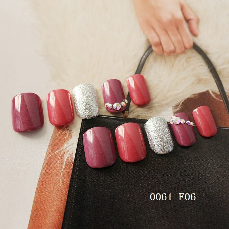 stick0gets: Eco-friendly nail art, fake nail