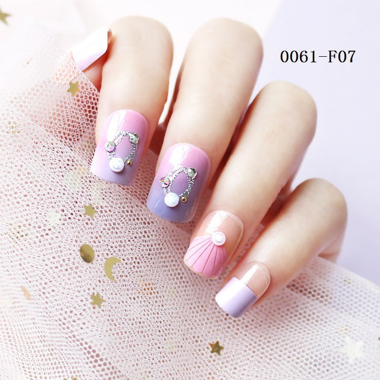 stick0gets: Eco-friendly nail art, fake nail